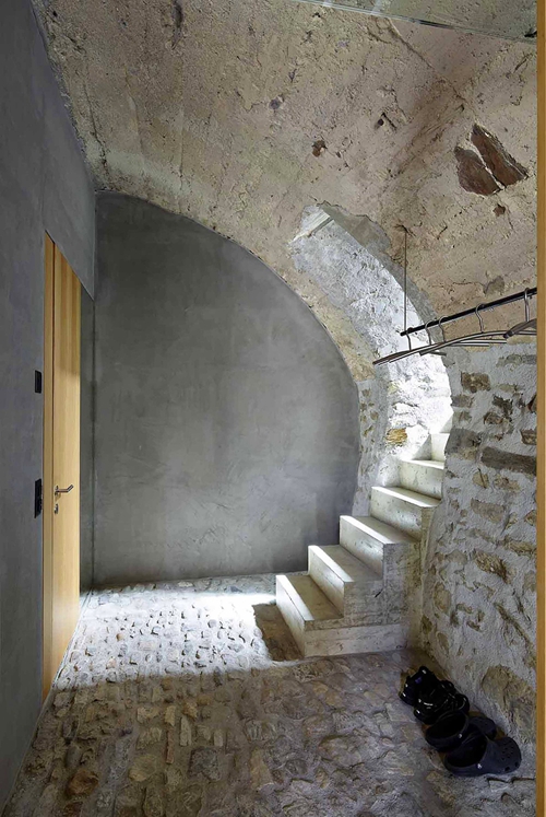 Renovated stone home by Wespi de Meuron Romeo Architetti 13 352e2