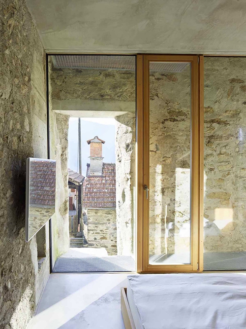 Renovated stone home by Wespi de Meuron Romeo Architetti 7 c7e6b