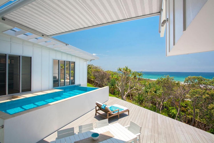 Blue Dog Beach House by Aboda Design Group 1 880d1